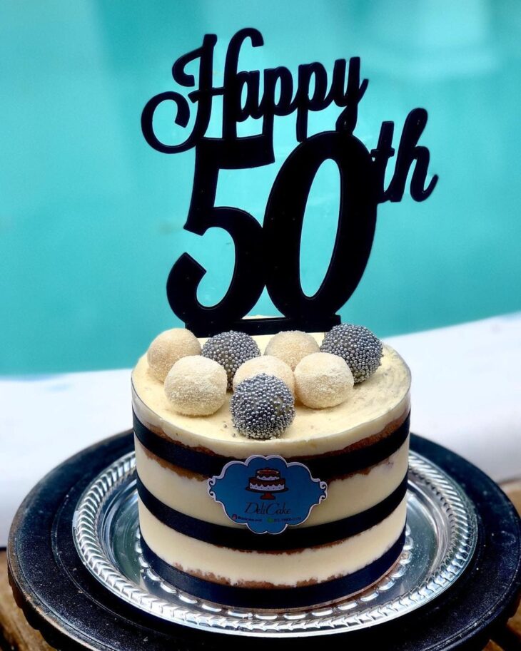 Bolo de 50 anos: 80 ideias para iniciar a nova década muito feliz  Bolo de 50  anos, Bolos de aniversário, Bolo de aniversário de 50 anos
