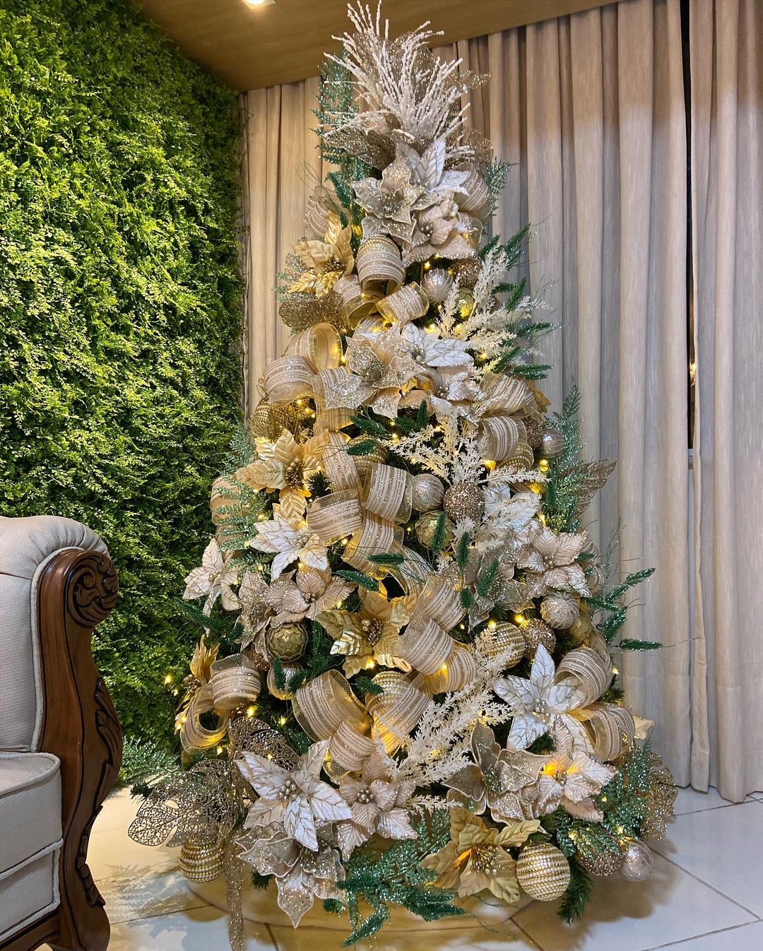 Inspire se com árvores de Natal e tendências para decorar a casa